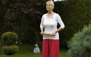Shū Xiě Gōng mit dem Stab Qi Gong Onlinekurs